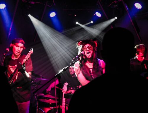 Vocal Trainer Or Voice Teacher